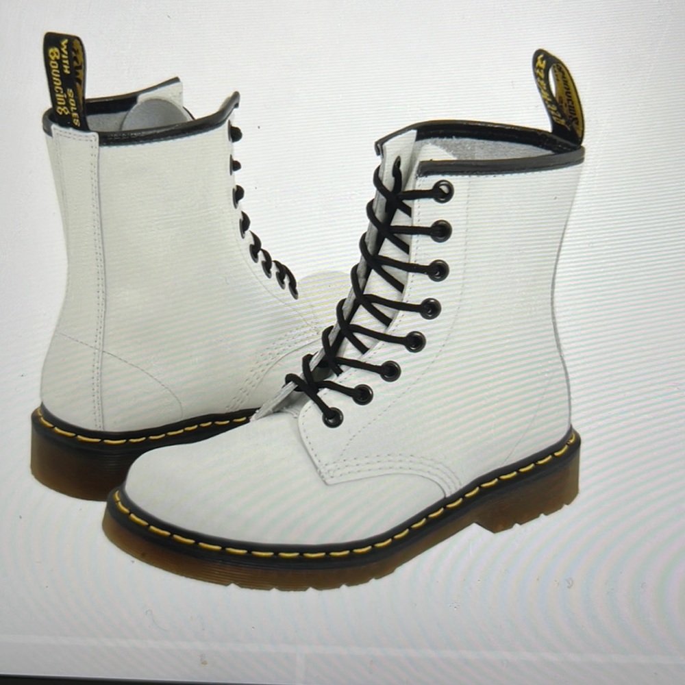 Dr. Martens 1460 Original Boots